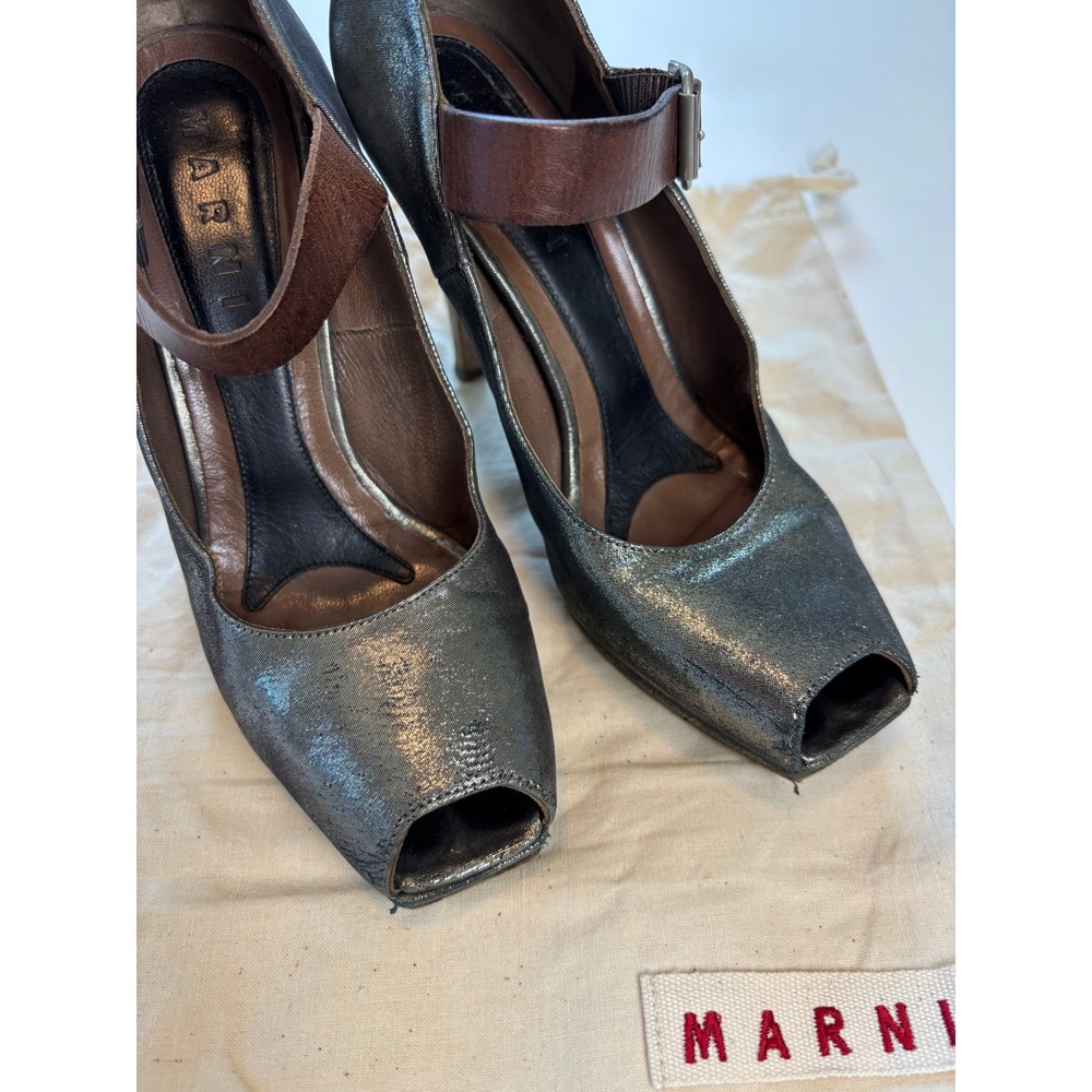Marni Pumps Pewter Gold Metallic US 7‎ EU 37.5 Wood Heel Peep Toe EUC
